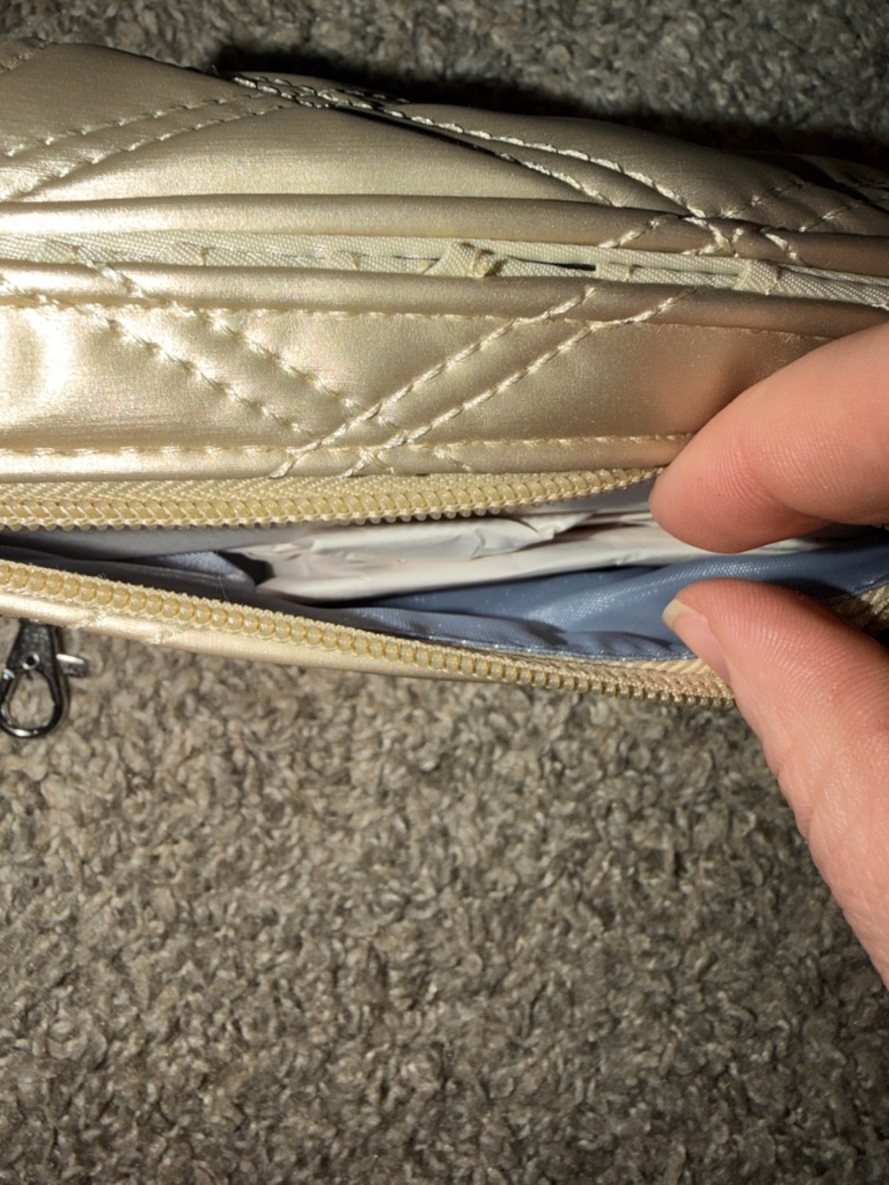 Ihkwip Ring-Ring Gold Phone Crossbody RFID Wallet - Picture 10 of 10
